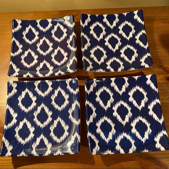 Set Of 4 Heavy Duty Square Melamine Snack Or Appetizer Plates - Picture 1 of 5